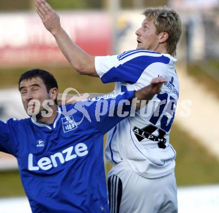 Fussball. Regionalliga. FC St. Veit gegen FC Blau-Weiß Linz. Johannes Isopp (St. Veit), Dario Jelcic (Linz). St. Veit, 8.5.2009. 
Foto: Kuess 

---
pressefotos, pressefotografie, kuess, qs, qspictures, sport, bild, bilder, bilddatenbank