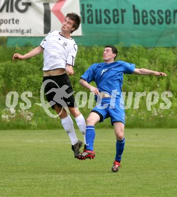 Fussball. Kaerntner Liga. SK Austria Kelag Kärnten 1b gegen VSV. Bilali Pajtim (Austria Kaernten), Fina Patrick  (VSV). Poggersdorf, 9.5.2009. 
Foto: Kuess

---
pressefotos, pressefotografie, kuess, qs, qspictures, sport, bild, bilder, bilddatenbank