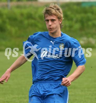 Fussball. Kaerntner Liga. SK Austria Kelag Kärnten 1b gegen VSV. Linder Michael (VSV). Poggersdorf, 9.5.2009. 
Foto: Kuess

---
pressefotos, pressefotografie, kuess, qs, qspictures, sport, bild, bilder, bilddatenbank