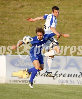 Fussball. Regionalliga. FC St. Veit gegen FC Blau-Weiß Linz. Riesser Manuel (St. Veit), Lindenbauer Christopher (Linz). St. Veit, 8.5.2009. 
Foto: Kuess 

---
pressefotos, pressefotografie, kuess, qs, qspictures, sport, bild, bilder, bilddatenbank