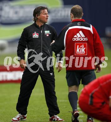 Fussball. Tipp3-Bundesliga. SK Austria Kelag Kaernten  gegen Kapfenberger SV. Trainer Frenkie Schinkels,  (Austria Kaernten). Klagenfurt, 9.5.2009. 
Foto: Kuess

---
pressefotos, pressefotografie, kuess, qs, qspictures, sport, bild, bilder, bilddatenbank