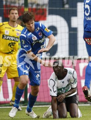 Fussball. Tipp3-Bundesliga. SK Austria Kelag Kaernten  gegen Kapfenberger SV. Modou Jagne, (Austria Kaernten), Boris Huettenbrenner  (Kapfenberg). Klagenfurt, 9.5.2009. 
Foto: Kuess

---
pressefotos, pressefotografie, kuess, qs, qspictures, sport, bild, bilder, bilddatenbank