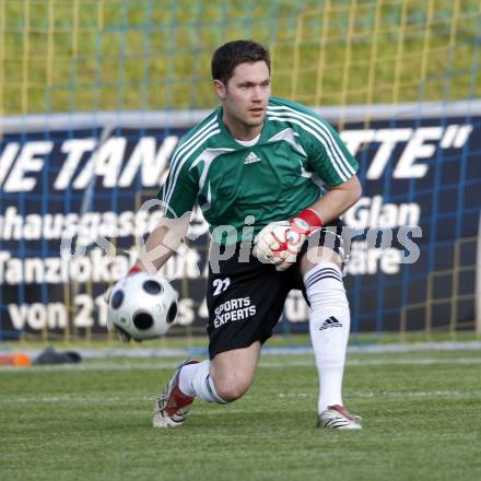 Fussball. Regionalliga. FC St. Veit gegen FC Blau-Weiß Linz. Manuel Pirmann (St. Veit). St. Veit, 8.5.2009. 
Foto: Kuess 

---
pressefotos, pressefotografie, kuess, qs, qspictures, sport, bild, bilder, bilddatenbank