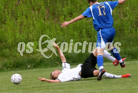 Fussball. Kaerntner Liga. SK Austria Kelag Kärnten 1b gegen VSV. Ritzmaier Marcel (Austria Kaernten), Greile Daniel (VSV). Poggersdorf, 9.5.2009. 
Foto: Kuess

---
pressefotos, pressefotografie, kuess, qs, qspictures, sport, bild, bilder, bilddatenbank