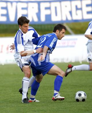 Fussball. Regionalliga. FC St. Veit gegen FC Blau-Weiß Linz. Graefischer David (St. Veit), Jelcic Dario (Linz). St. Veit, 8.5.2009. 
Foto: Kuess 

---
pressefotos, pressefotografie, kuess, qs, qspictures, sport, bild, bilder, bilddatenbank