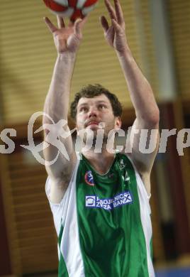 Basketball Kaerntner Liga. Finale. Woerthersee Piraten gegen KOS. Juergen Mader (KOS). Klagenfurt, am 10.5.2009.
Foto: Kuess
---
pressefotos, pressefotografie, kuess, qs, qspictures, sport, bild, bilder, bilddatenbank