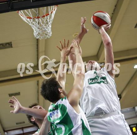 Basketball Kaerntner Liga. Finale. Woerthersee Piraten gegen KOS. Bernhard Weber (Piraten). Klagenfurt, am 10.5.2009.
Foto: Kuess
---
pressefotos, pressefotografie, kuess, qs, qspictures, sport, bild, bilder, bilddatenbank