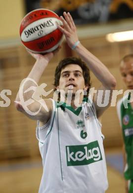 Basketball Kaerntner Liga. Finale. Woerthersee Piraten gegen KOS. Edgar Allesch (Piraten). Klagenfurt, am 10.5.2009.
Foto: Kuess
---
pressefotos, pressefotografie, kuess, qs, qspictures, sport, bild, bilder, bilddatenbank