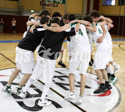 Basketball Kaerntner Liga. Finale. Woerthersee Piraten gegen KOS. Jubel (Piraten). Klagenfurt, am 10.5.2009.
Foto: Kuess
---
pressefotos, pressefotografie, kuess, qs, qspictures, sport, bild, bilder, bilddatenbank