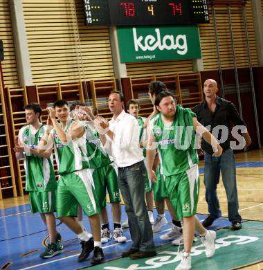 Basketball Kaerntner Liga. Finale. Woerthersee Piraten gegen KOS.  Enttaeuscht (KOS). Klagenfurt, 10.5.2009.
Foto: Kuess

---
pressefotos, pressefotografie, kuess, qs, qspictures, sport, bild, bilder, bilddatenbank