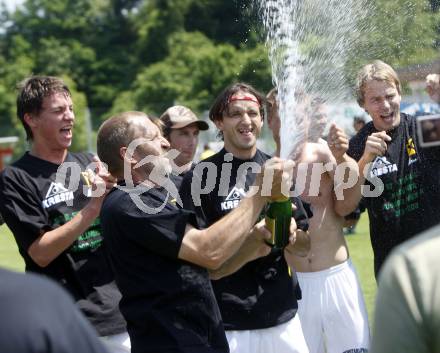 Fussball. Kaerntner Liga. SV ASKÖ Sittersdorf gegen SC St. Stefan/Lav., Jubel Meister St. Stefan/Lav.. Sittersdorf, 21.5.2009. 
Foto: Kuess

---
pressefotos, pressefotografie, kuess, qs, qspictures, sport, bild, bilder, bilddatenbank