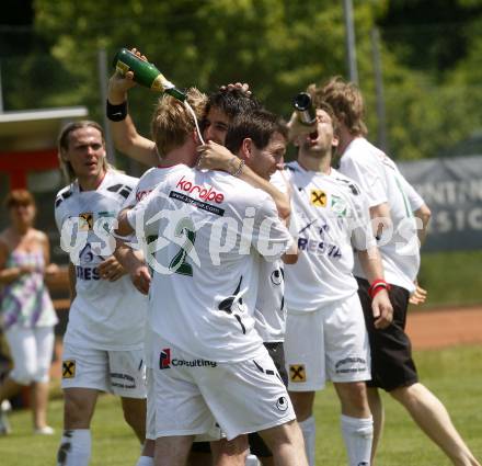 Fussball. Kaerntner Liga. SV ASKÖ Sittersdorf gegen SC St. Stefan/Lav., Jubel Meister St. Stefan/Lav.. Sittersdorf, 21.5.2009. 
Foto: Kuess

---
pressefotos, pressefotografie, kuess, qs, qspictures, sport, bild, bilder, bilddatenbank