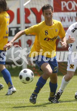 Fussball. Kaerntner Liga. SV ASKÖ Sittersdorf gegen SC St. Stefan/Lav., Admir Hadzisulejmanovic (Sittersdorf). Sittersdorf, 21.5.2009. 
Foto: Kuess

---
pressefotos, pressefotografie, kuess, qs, qspictures, sport, bild, bilder, bilddatenbank