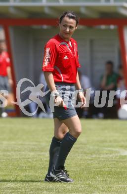 Fussball. Kaerntner Liga. SV ASKÖ Sittersdorf gegen SC St. Stefan/Lav., Schiedsrichterin Tanja Schett. Sittersdorf, 21.5.2009. 
Foto: Kuess

---
pressefotos, pressefotografie, kuess, qs, qspictures, sport, bild, bilder, bilddatenbank