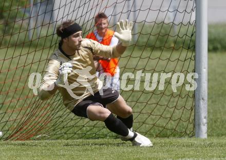 Fussball. Kaerntner Liga. SV ASKÖ Sittersdorf gegen SC St. Stefan/Lav., Harald Wogrin (Sittersdorf). Sittersdorf, 21.5.2009. 
Foto: Kuess

---
pressefotos, pressefotografie, kuess, qs, qspictures, sport, bild, bilder, bilddatenbank