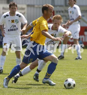 Fussball. Kaerntner Liga. SV ASKÖ Sittersdorf gegen SC St. Stefan/Lav., Christoph Dohr ( St. Stefan/Lav.), Adnan Ibrahimovic (Sittersdorf). Sittersdorf, 21.5.2009. 
Foto: Kuess

---
pressefotos, pressefotografie, kuess, qs, qspictures, sport, bild, bilder, bilddatenbank