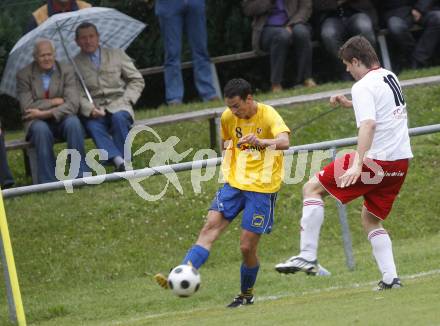 Fussball Kaerntner Liga. SV ASKOE Sittersdorf gegen FC WR Nussdorf/Debant. Admir Hadzisulejmanovic (Sittersdorf), Sven Lovric (Nussdorf). Sittersdorf, am 30.5.2009.
Foto: Kuess
---
pressefotos, pressefotografie, kuess, qs, qspictures, sport, bild, bilder, bilddatenbank