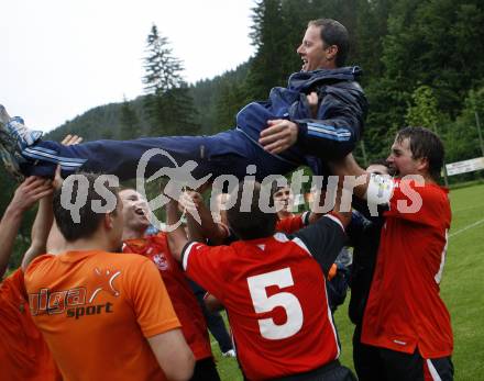 Fussball Unterliga Ost. Zell Pfare gegen Welzenegg. Meisterjubel Welzenegg. Zell, am 30.5.2009.
Foto: Kuess
---
pressefotos, pressefotografie, kuess, qs, qspictures, sport, bild, bilder, bilddatenbank