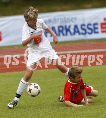 Fussball. Schuelerliga Finale. Spiel um Platz 1.  BG Lerchenfeld gegen SHS Spittal/Drau. Wolfsberg, am 4.6.2009.
Foto: Kuess
---
pressefotos, pressefotografie, kuess, qs, qspictures, sport, bild, bilder, bilddatenbank