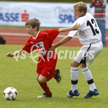 Fussball. Schuelerliga Finale. Spiel um Platz 1.  BG Lerchenfeld gegen SHS Spittal/Drau. Wolfsberg, am 4.6.2009.
Foto: Kuess
---
pressefotos, pressefotografie, kuess, qs, qspictures, sport, bild, bilder, bilddatenbank