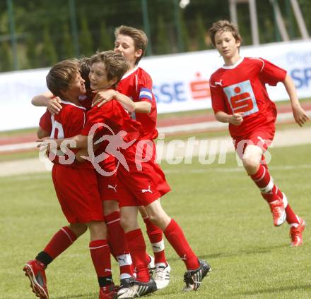 Fussball. Schuelerliga Finale. Spiel um Platz 1.  BG Lerchenfeld gegen SHS Spittal/Drau. Wolfsberg, am 4.6.2009.
Foto: Kuess
---
pressefotos, pressefotografie, kuess, qs, qspictures, sport, bild, bilder, bilddatenbank