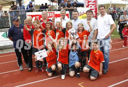 Fussball. Girlies Cup Finale. Feldkirchen, 6.6.2009. 
Foto: Kuess
---
pressefotos, pressefotografie, kuess, qs, qspictures, sport, bild, bilder, bilddatenbank