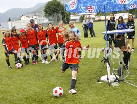 Fussball. Girlies Cup Finale. Feldkirchen, 6.6.2009. Foto: Kuess
---
pressefotos, pressefotografie, kuess, qs, qspictures, sport, bild, bilder, bilddatenbank