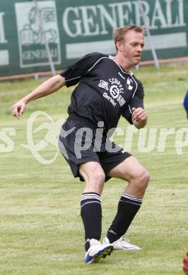 Fussball 1. KLasse D. Mannschaftsfoto Eberndorfer AC. Samo Vidovic (Eberndorf). St. Margarethen/Ros., am 6.6.2009.
Foto: Kuess
---
pressefotos, pressefotografie, kuess, qs, qspictures, sport, bild, bilder, bilddatenbank