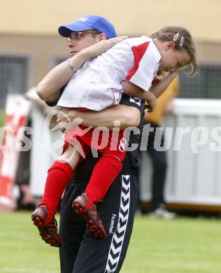 Fussball. Girlies Cup Finale. Feldkirchen, 6.6.2009. Foto: Kuess
---
pressefotos, pressefotografie, kuess, qs, qspictures, sport, bild, bilder, bilddatenbank