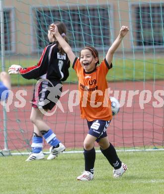 Fussball. Girlies Cup Finale. Feldkirchen, 6.6.2009. Foto: Kuess
---
pressefotos, pressefotografie, kuess, qs, qspictures, sport, bild, bilder, bilddatenbank