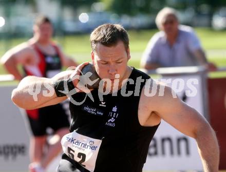 Leichtathletik. Kaerntner Meisterschaften. Kugelstossen. Martin Gratzer. Wolfsberg, am 13.6.2009.
Foto: Kuess
---
pressefotos, pressefotografie, kuess, qs, qspictures, sport, bild, bilder, bilddatenbank