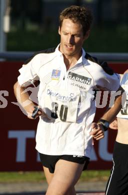 Leichtathletik. Kaerntner Meisterschaft. 5000 Meter. Roman Weger. Wolfsberg, am 13.6.2009.
Foto: Kuess
---
pressefotos, pressefotografie, kuess, qs, qspictures, sport, bild, bilder, bilddatenbank