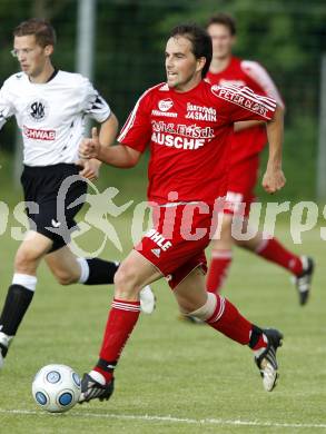 Fussball Unterliga Ost. ASKOE St. Michael/Bleiburg gegen SK Kuehnsdorf. Peter Stocko (St. Michael). St. Michael, am 12.6.2009.
Foto: Kuess
---
pressefotos, pressefotografie, kuess, qs, qspictures, sport, bild, bilder, bilddatenbank