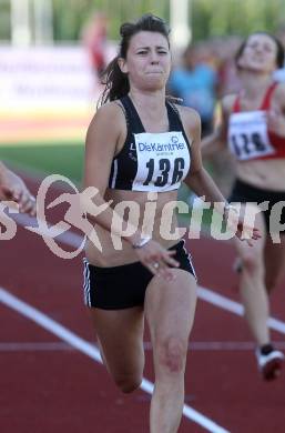 Leichtathletik. Kaerntner Meisterschaft. 100 Meter Frauen. Helena Suppin. Wolfsberg, am 13.6.2009.
Foto: Kuess
---
pressefotos, pressefotografie, kuess, qs, qspictures, sport, bild, bilder, bilddatenbank