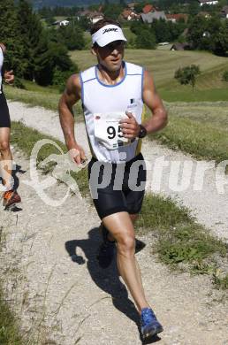 Leichtathletik. Kaerntner Berglaufcup. Andreas di Bernardo (HSV Kaernten Triathlon). St. Margarethen im Rosental, am 14.6.2009.
Foto: Kuess
---
pressefotos, pressefotografie, kuess, qs, qspictures, sport, bild, bilder, bilddatenbank