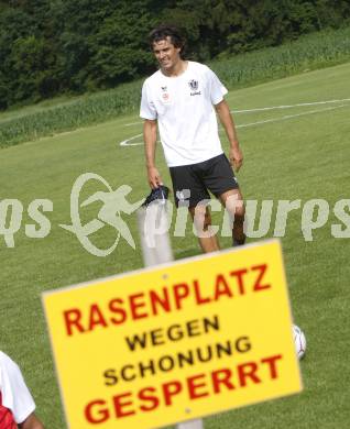 Fussball Bundesliga. Trainingsbeginn SK Austria Kaernten. Jocelyn Blanchard. Moosburg, am 15.6.2009.
Foto: Kuess
---
pressefotos, pressefotografie, kuess, qs, qspictures, sport, bild, bilder, bilddatenbank