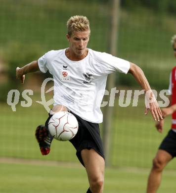 Fussball Bundesliga. Trainingsbeginn SK Austria Kaernten. Thomas Hinum. Moosburg, am 15.6.2009.
Foto: Kuess
---
pressefotos, pressefotografie, kuess, qs, qspictures, sport, bild, bilder, bilddatenbank