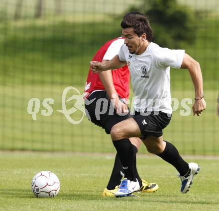 Fussball Bundesliga. Trainingsbeginn SK Austria Kaernten. Fernando Troyansky. Moosburg, am 15.6.2009.
Foto: Kuess
---
pressefotos, pressefotografie, kuess, qs, qspictures, sport, bild, bilder, bilddatenbank