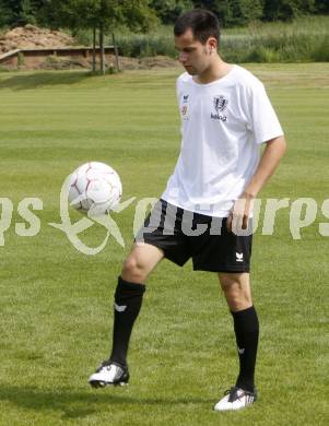 Fussball Bundesliga. Trainingsbeginn SK Austria Kaernten. Leonhard Kaufmann. Moosburg, am 15.6.2009.
Foto: Kuess
---
pressefotos, pressefotografie, kuess, qs, qspictures, sport, bild, bilder, bilddatenbank