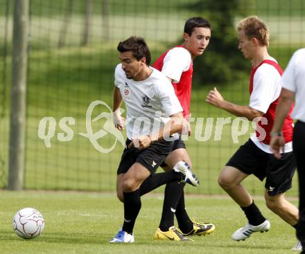 Fussball Bundesliga. Trainingsbeginn SK Austria Kaernten. Fernando Troyansky. Moosburg, am 15.6.2009.
Foto: Kuess
---
pressefotos, pressefotografie, kuess, qs, qspictures, sport, bild, bilder, bilddatenbank