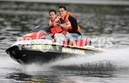 Decathlon. Promi Jet Ski Rennen. Patrick Friesacher, Paul Scharner. St. Kanzian, am 20.6.2009.
Foto: Kuess
---
pressefotos, pressefotografie, kuess, qs, qspictures, sport, bild, bilder, bilddatenbank