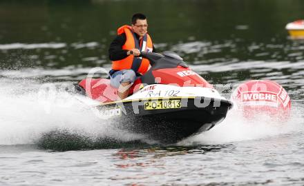 X-Team Decathlon. Promi Jet Ski Rennen. VIP Jet Ski Race. Paul Scharner. St. Kanzian, am 20.6.2009.
Foto: Kuess
---
pressefotos, pressefotografie, kuess, qs, qspictures, sport, bild, bilder, bilddatenbank