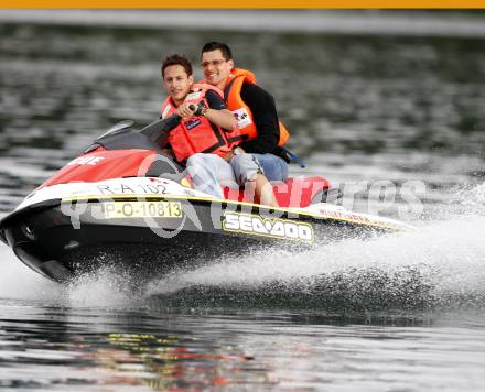 Decathlon. Promi Jet Ski Rennen. Patrick Friesacher, Paul Scharner. St. Kanzian, am 20.6.2009.
Foto: Kuess
---
pressefotos, pressefotografie, kuess, qs, qspictures, sport, bild, bilder, bilddatenbank