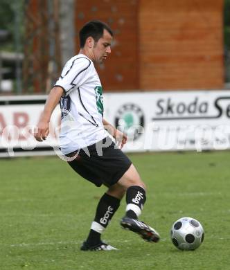 Fussball Bundesliga. Testspiel. SK Austria Kaernten gegen Obervellach. Leonhard Kaufmann (Austria Kaernten). Obervellach, am 21.6.2009.
Foto: Kuess
---
pressefotos, pressefotografie, kuess, qs, qspictures, sport, bild, bilder, bilddatenbank