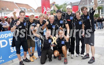 Decathlon. Siegermannschaft. Siegfried Hochenwarter, Uwe Hochenwarter, Stefan Schuster,  Markus Hohenwarter, Thomas Mitterdorfer, Wolfgang Wernitznig, Phillip Morolz, Roman Weger, Martin Schusser, Willy Koska. Voelkermarkt, am 20.6.2009.
Foto: Kuess
---
pressefotos, pressefotografie, kuess, qs, qspictures, sport, bild, bilder, bilddatenbank