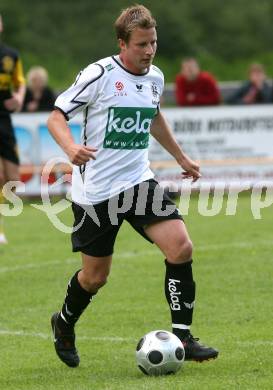 Fussball Bundesliga. Testspiel. SK Austria Kaernten gegen Obervellach. Thomas Riedl (Austria Kaernten). Obervellach, am 21.6.2009.
Foto: Kuess
---
pressefotos, pressefotografie, kuess, qs, qspictures, sport, bild, bilder, bilddatenbank