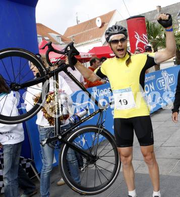 Decathlon. Rad. Siegi Grabner. Voelkermarkt, am 21.6.2009.
Foto: Kuess
---
pressefotos, pressefotografie, kuess, qs, qspictures, sport, bild, bilder, bilddatenbank