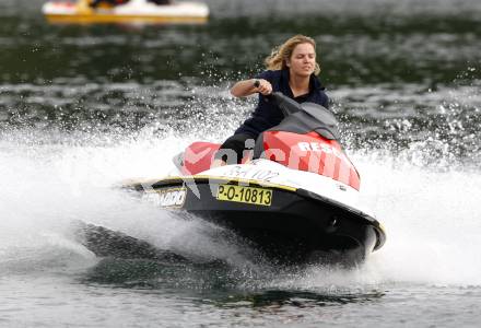 X-Team Decathlon. Promi Jet Ski Rennen. VIP Jet Ski Race. Birgit Morelli. St. Kanzian, am 20.6.2009.
Foto: Kuess
---
pressefotos, pressefotografie, kuess, qs, qspictures, sport, bild, bilder, bilddatenbank