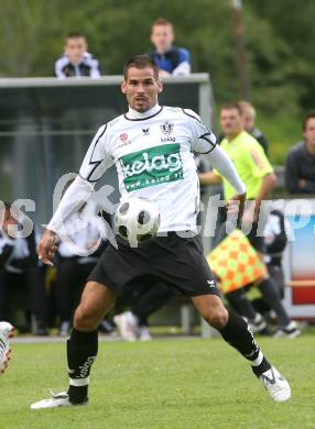 Fussball Bundesliga. Testspiel. SK Austria Kaernten gegen Obervellach. Oliver Pusztai (Austria Kaernten). Obervellach, am 21.6.2009.
Foto: Kuess
---
pressefotos, pressefotografie, kuess, qs, qspictures, sport, bild, bilder, bilddatenbank