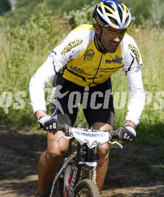 X-Terra Decathlon. Radfahren. Mountainbike. Markus Schett. Voelkermarkt, am 21.6.2009.
Foto: Kuess
---
pressefotos, pressefotografie, kuess, qs, qspictures, sport, bild, bilder, bilddatenbank